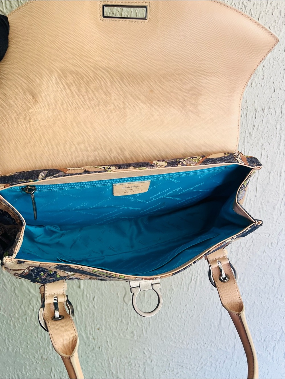 Salvatore Ferragamo Gancini Denim Bag - Picture 10 of 15